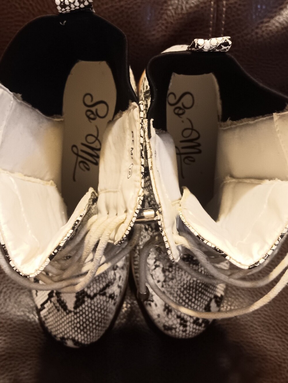 So Me White Snakeskin Lace Up Boots Size 10 - Picture 6 of 9